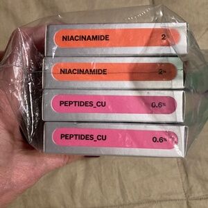 UNOPENED. FREEZE DRIED ONEOLOGY Niacinimide & Peptide Tablets & mixing bottle